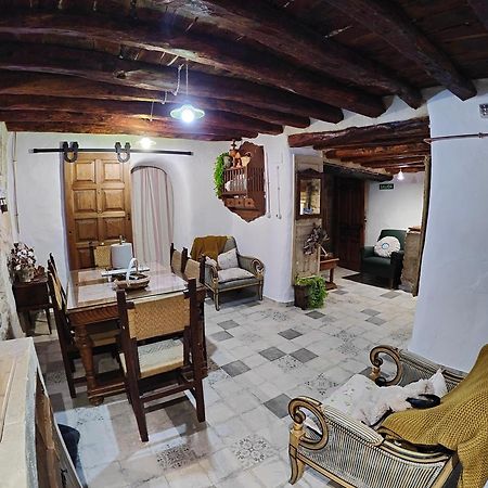 Apartamentos Casa Nino Montefrío Esterno foto